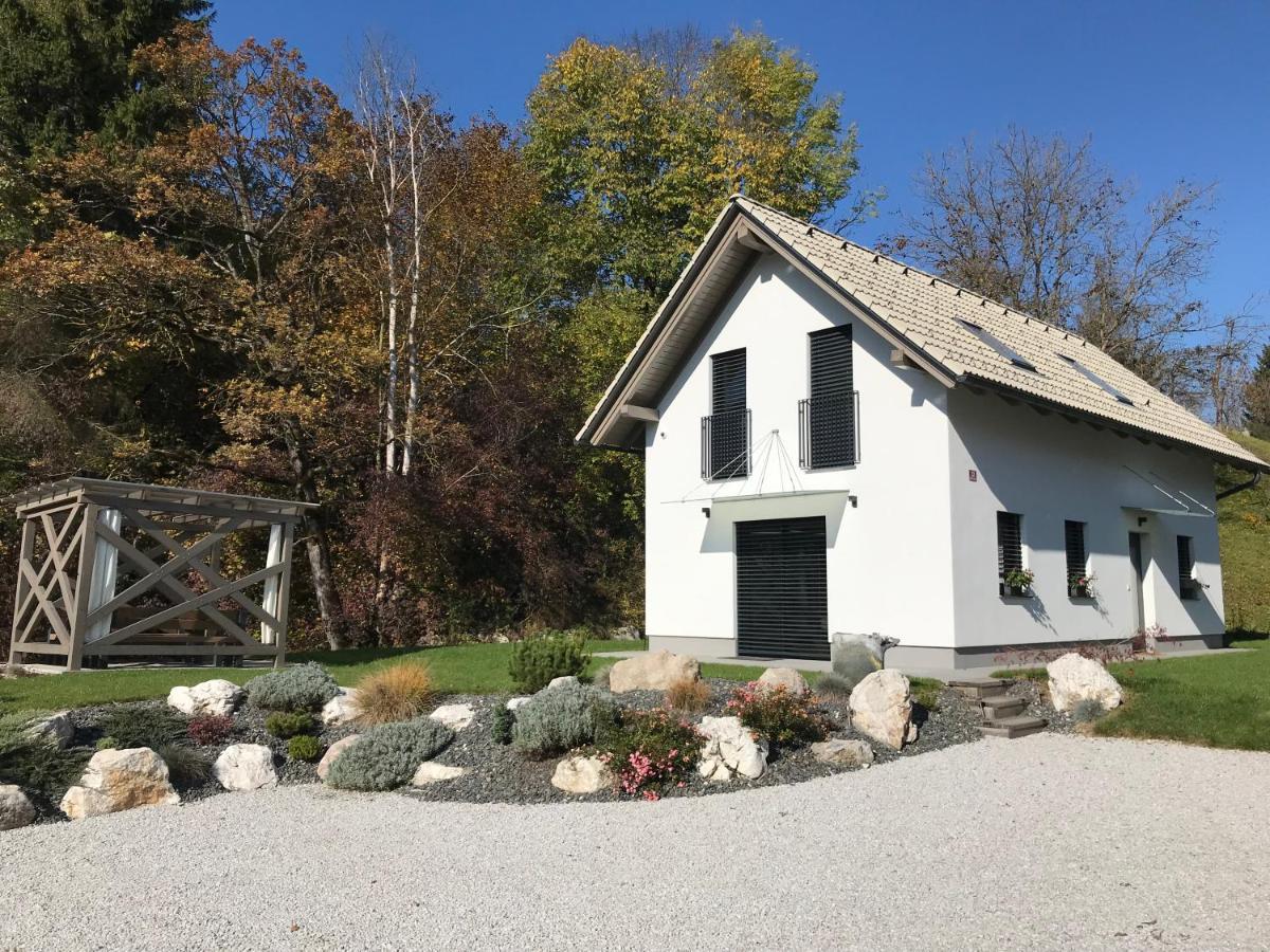 Brand New House Luna Блед Екстериор снимка
