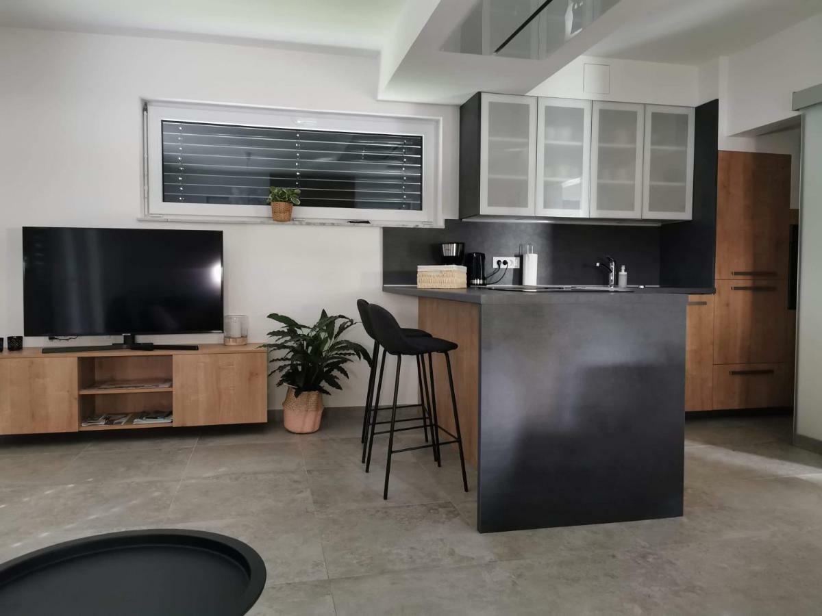 Brand New House Luna Блед Екстериор снимка