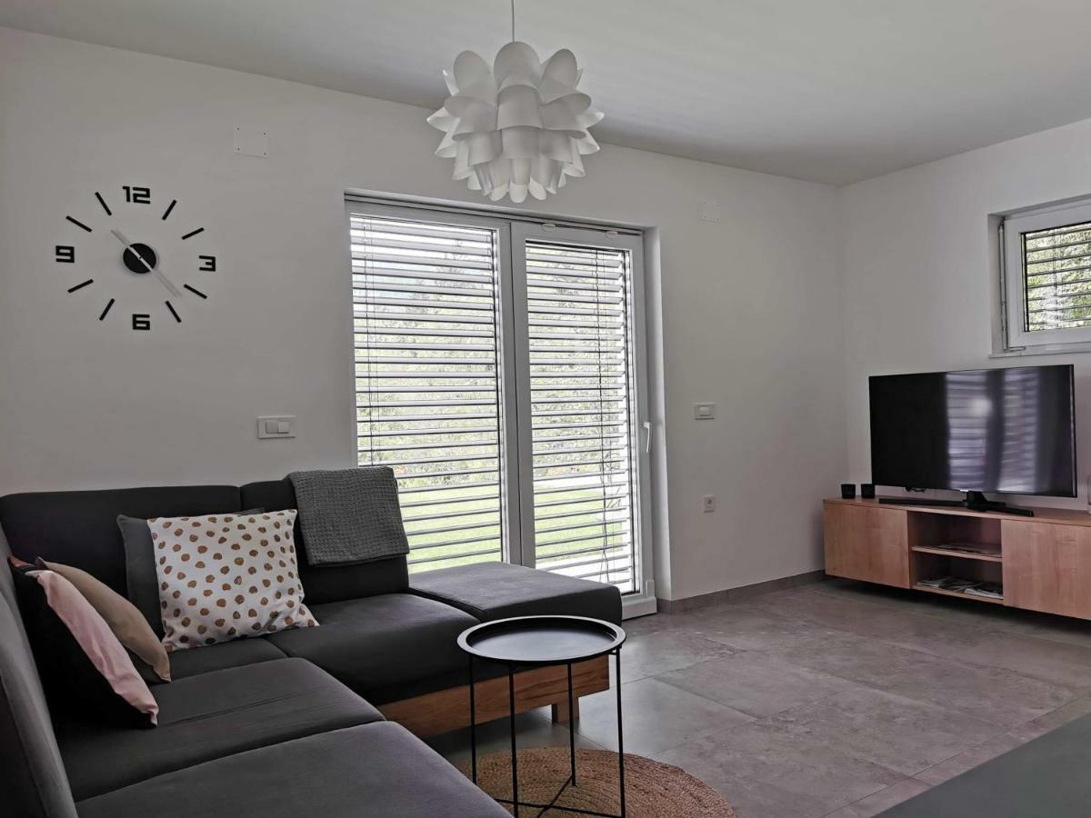 Brand New House Luna Блед Екстериор снимка